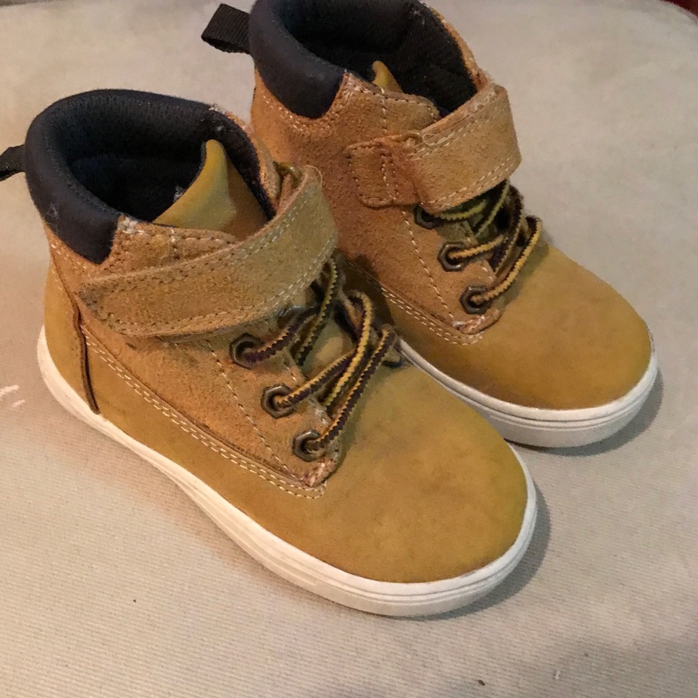 Soft toddler boots